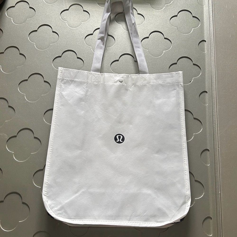 🆕 LULULEMON Three Reusable Totes Carryall Handbag Shopping Bags Black Red White - Picture 11 of 16